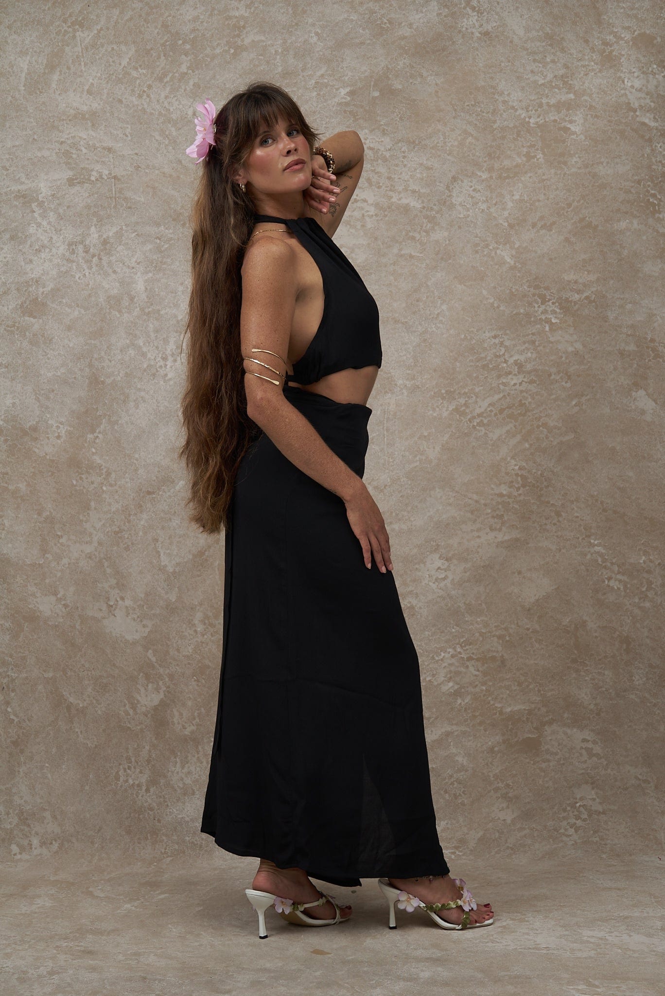 Zahara Top ~ Black - Waev Sports