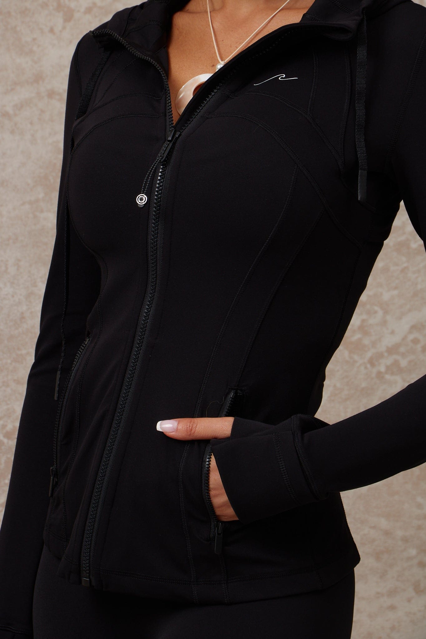 Aura Jacket Black